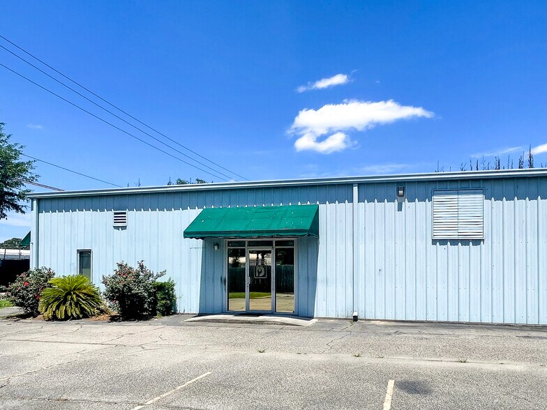 More Photos Of 4273 Domino Ave, North Charleston Warehouse For Lease