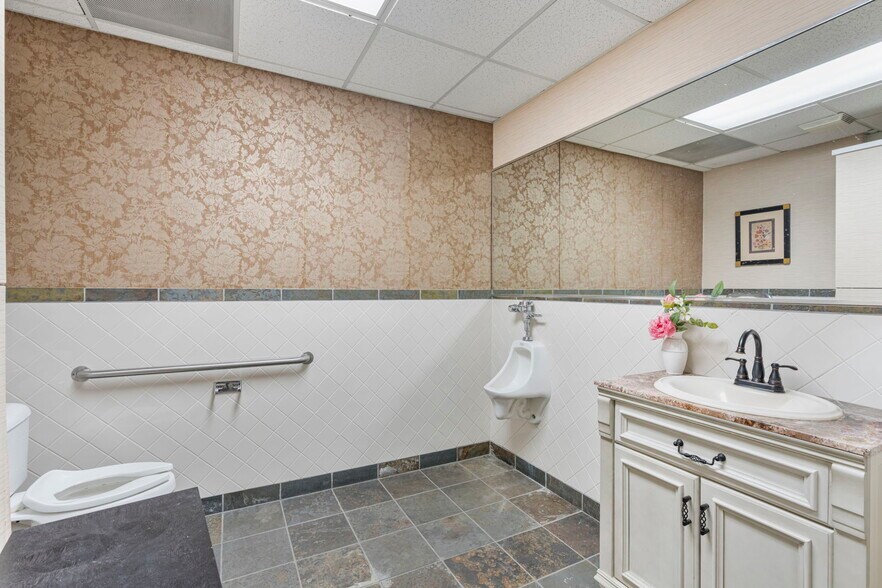 More Photos Of 3106 E Garvey Ave, West Covina Service For Sale