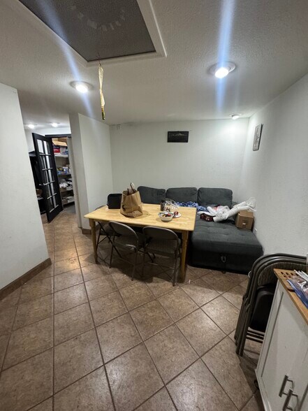 More Photos Of 1547 Truman St, San Fernando Industrial For Lease