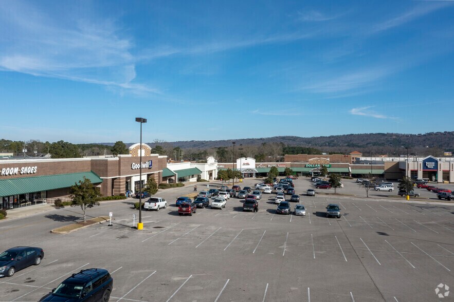 More Photos Of 5291 Hwy 280 S, Birmingham Unknown For Lease