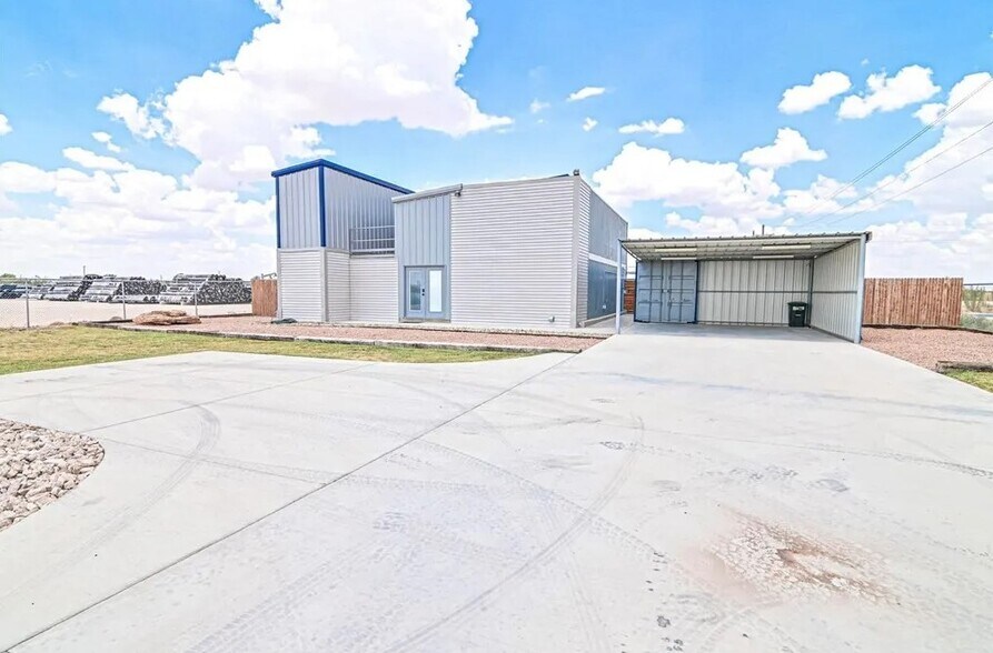 More Photos Of 9504 W County Road 60, Midland Warehouse For Sale