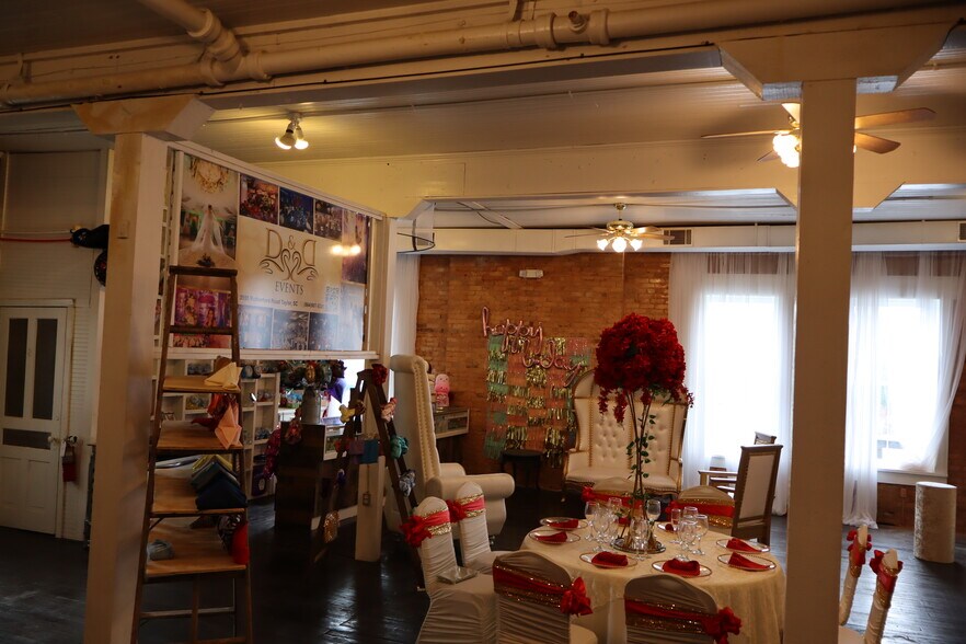 More Photos Of 108 NW Main St, Easley General Retail For Sale