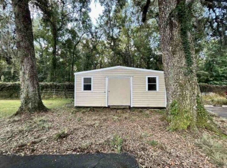 More Photos Of 14337 Annutalaga Ave, Brooksville Warehouse For Sale