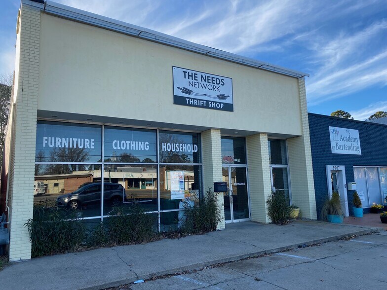 More Photos Of 9905 Warwick Blvd, Newport News Freestanding For Lease