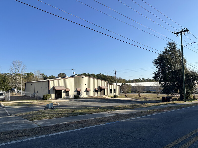 Primary Photo Of 110 Crossway Rd, Tallahassee Warehouse For Lease