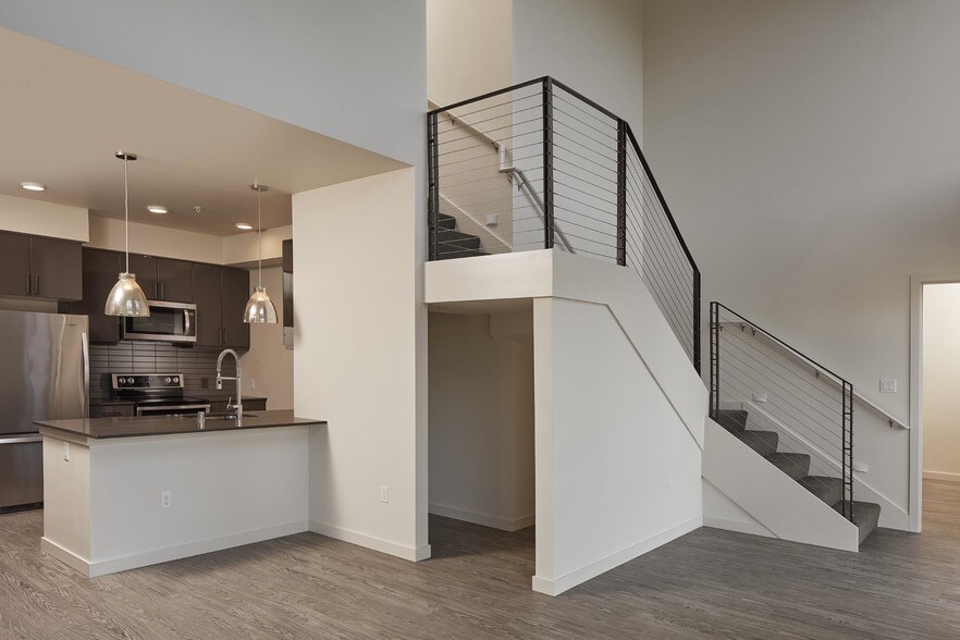 More Photos Of 16450 Redmond Way, Redmond Apartments For Lease