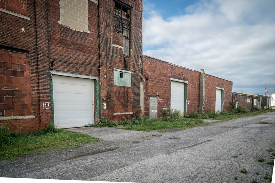 More Photos Of 703 Elk St, Buffalo Warehouse For Sale