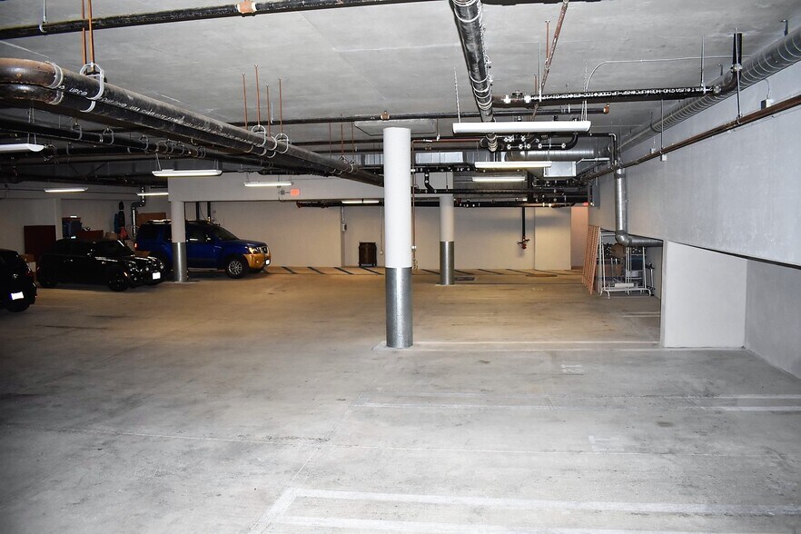More Photos Of 960 S Coast Highway 101, Encinitas Storefront For Sale