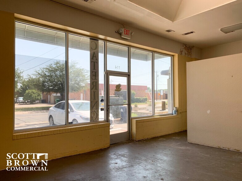 More Photos Of 603 N Locust St, Denton Unknown For Lease