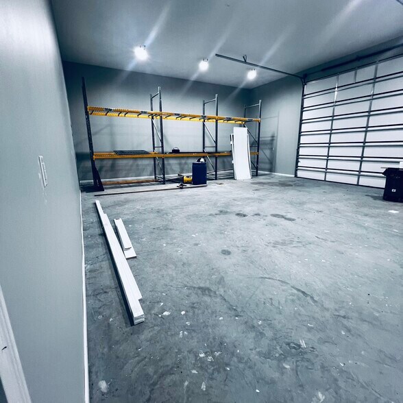 More Photos Of 8509 Palmer Ln, Bridgeville Warehouse For Lease