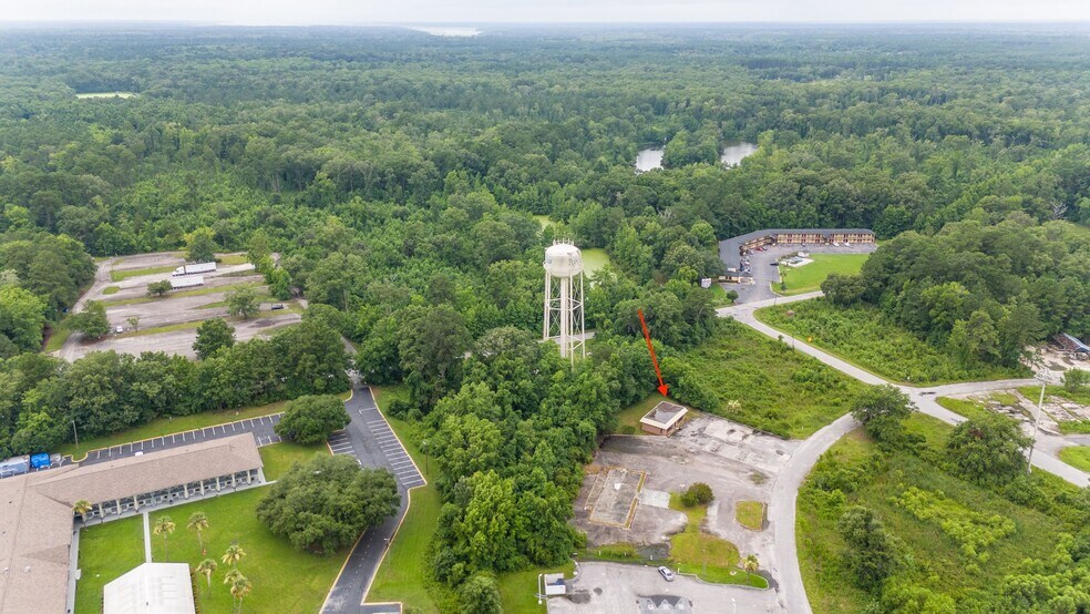 More Photos Of 61 Charles Frazier Cir, Yemassee General Retail For Sale
