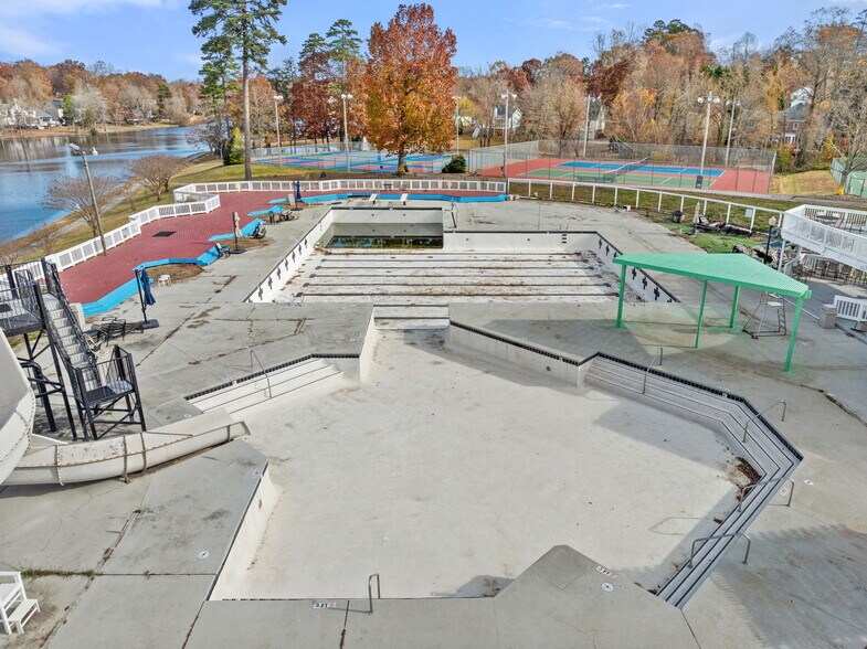 More Photos Of 1903 Adams Farm Pky, Greensboro Sports And Entertainment For Sale