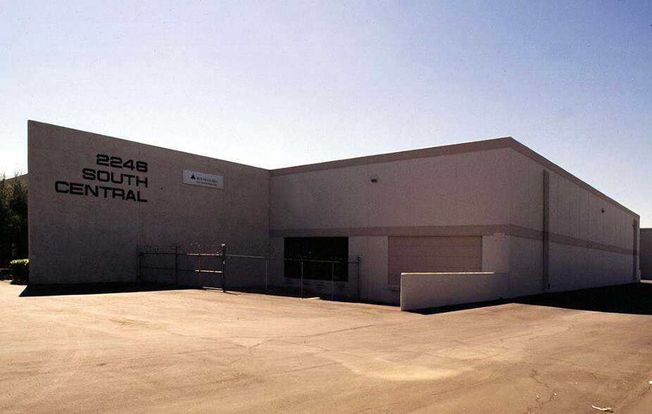 More Photos Of 2246 S Central Ave, Phoenix Distribution For Lease