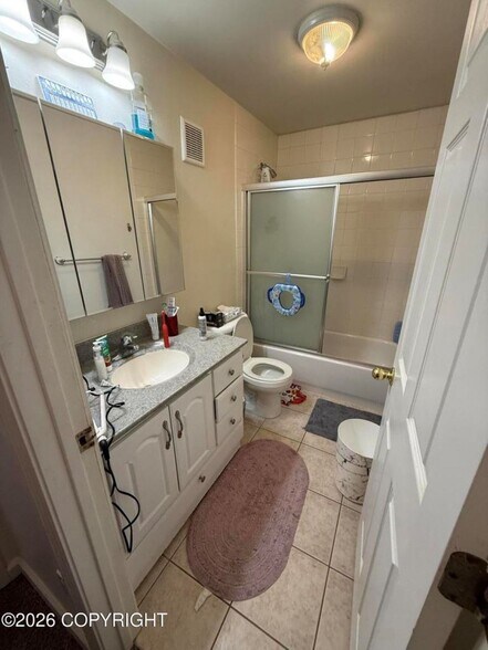 More Photos Of 1075 Eagle St, Anchorage Apartments For Sale