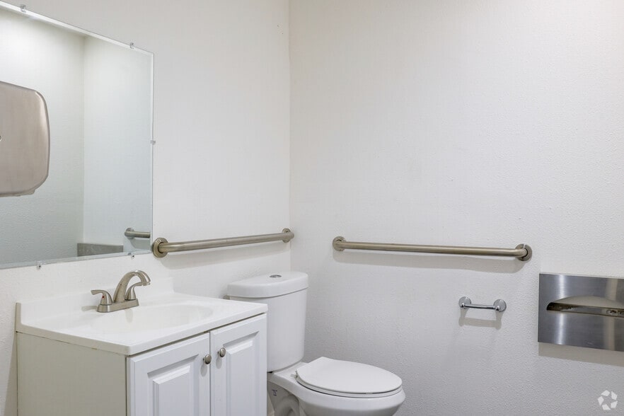 More Photos Of 556 N 1st St, San Jose Medical For Sale