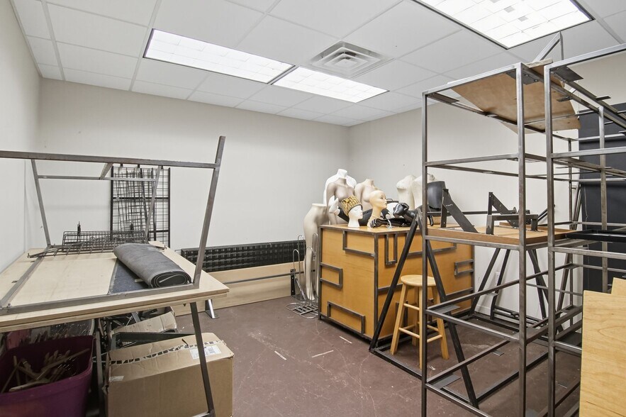 More Photos Of 1157 Concord St, Detroit Light Manufacturing For Sale