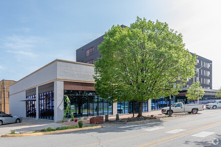 More Photos Of 202 E Emma Ave, Springdale Apartments For Lease