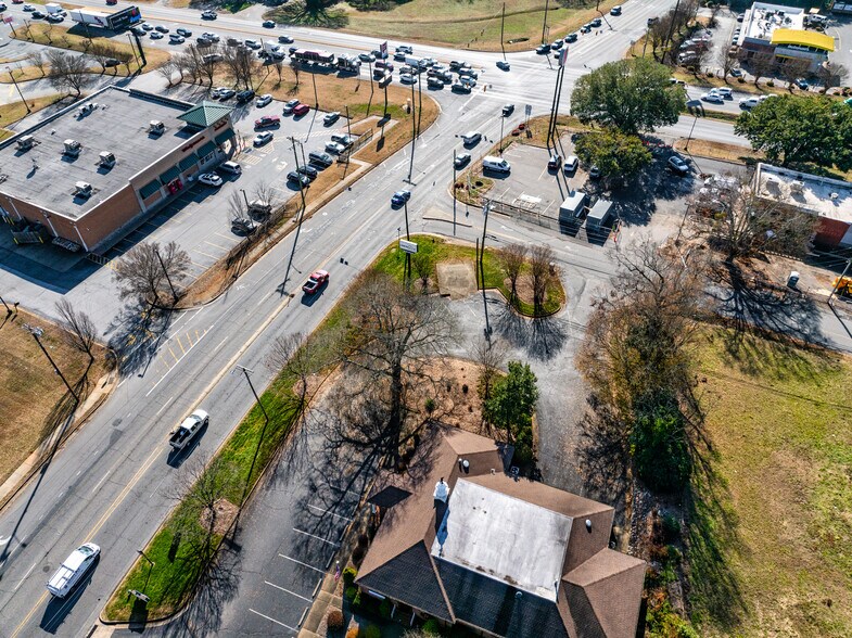 More Photos Of 824 S Dekalb St, Shelby Medical For Sale