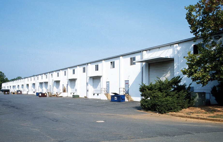 More Photos Of 1851-1897 Scott Futrell Dr, Charlotte Light Distribution For Lease