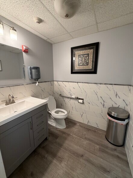 More Photos Of 211 Loudon Rd, Concord Office For Lease