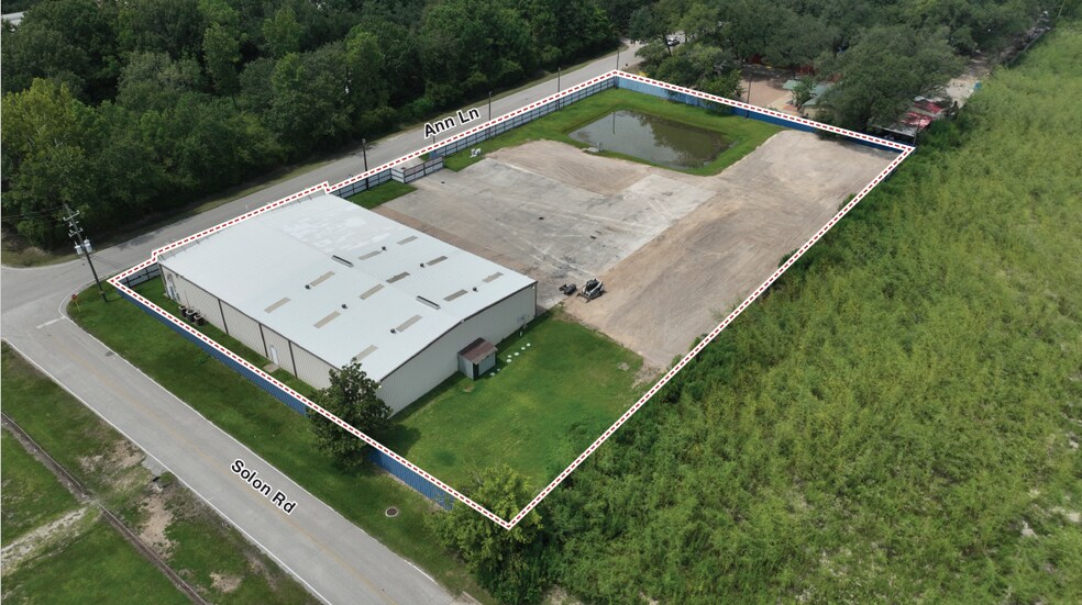 More Photos Of 12210 Ann Ln, Houston Warehouse For Lease