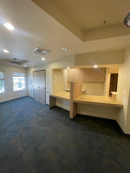 More Photos Of 2342 Professional Pky, Santa Maria Medical For Sale