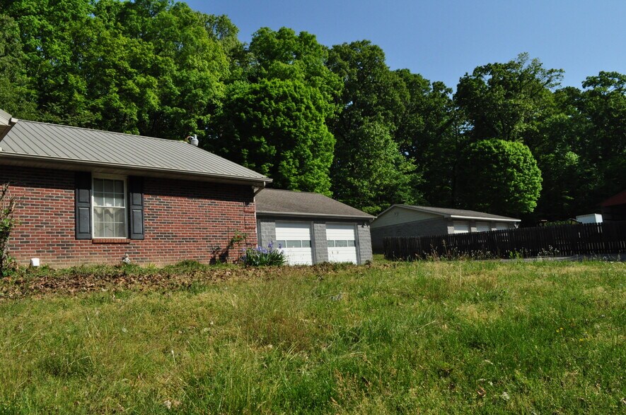 More Photos Of 6447 Rutledge Pike, Knoxville Office For Sale