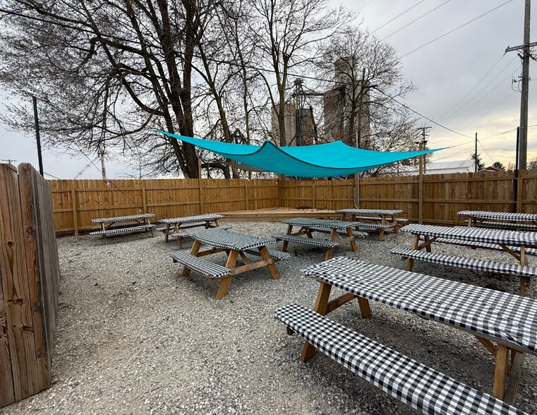 More Photos Of 127 Jefferson, Pitsburg Restaurant For Sale