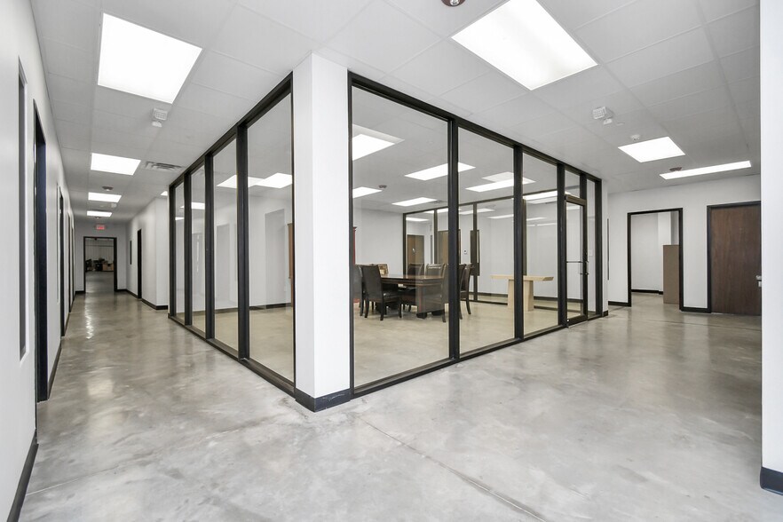 More Photos Of 12506 Taylor Rd, Houston Warehouse For Sale