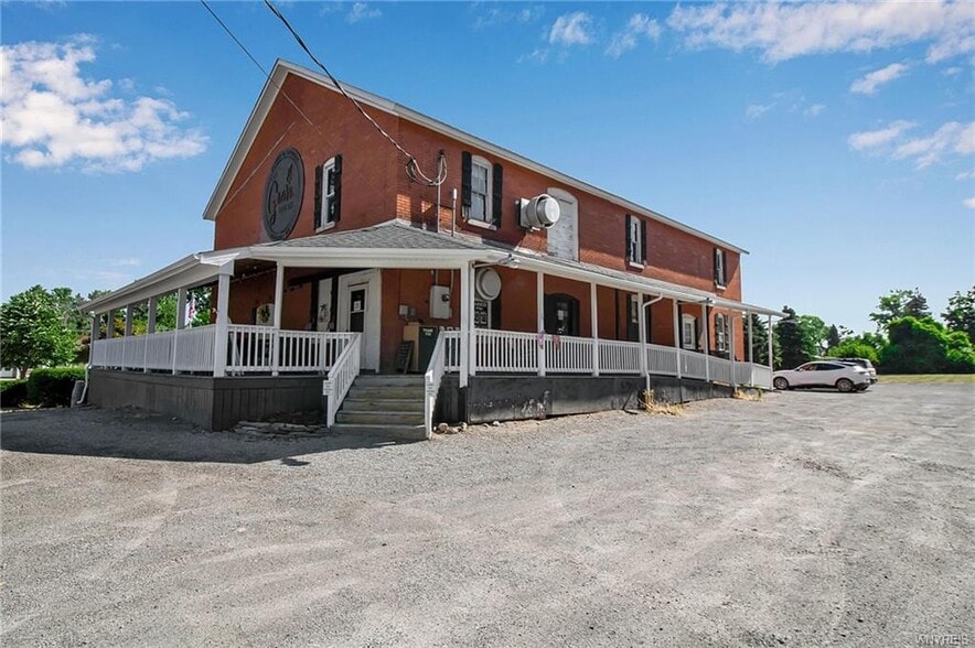 More Photos Of 1693 Quaker Rd, Barker Restaurant For Sale