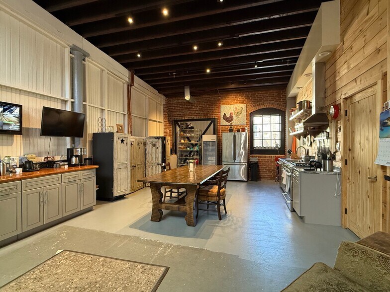 More Photos Of 1521-1531 N 31st St, Philadelphia Warehouse For Sale