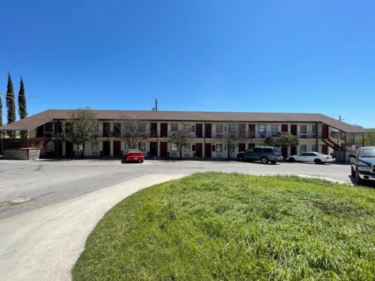More Photos Of 2607 S I-35, Austin Hotel For Sale