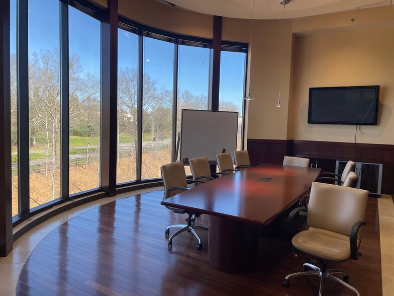 More Photos Of 6495 Shiloh Rd, Alpharetta Office For Sale