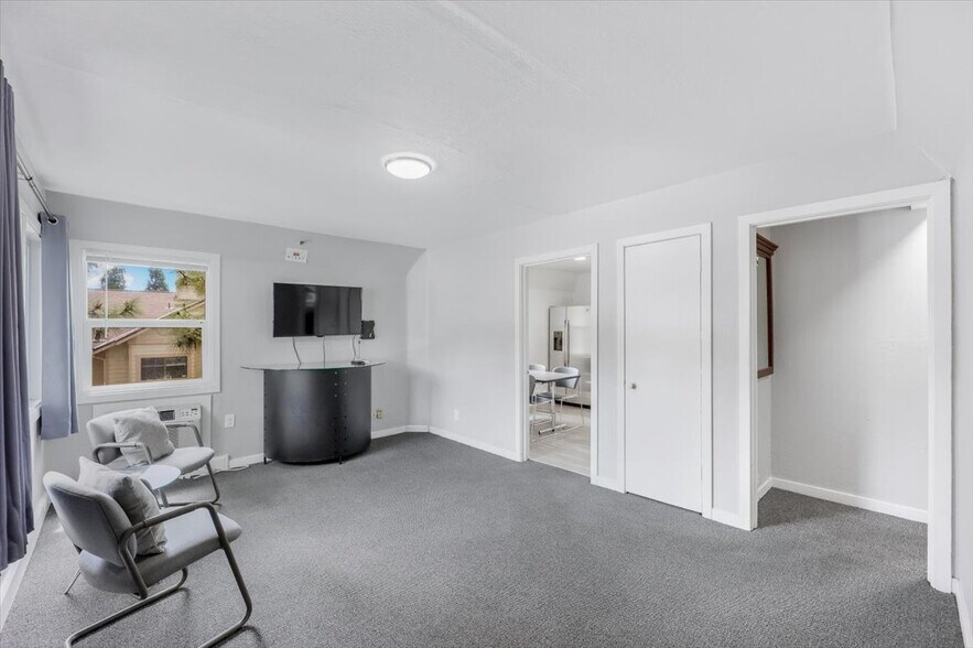 More Photos Of 43643 Mission Blvd, Fremont Hotel For Sale