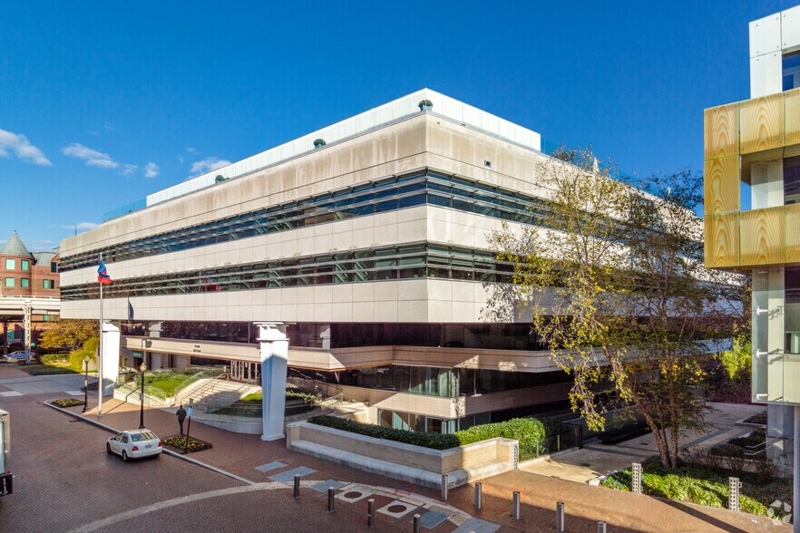 Primary Photo Of 2900 K St NW, Washington Office For Sale