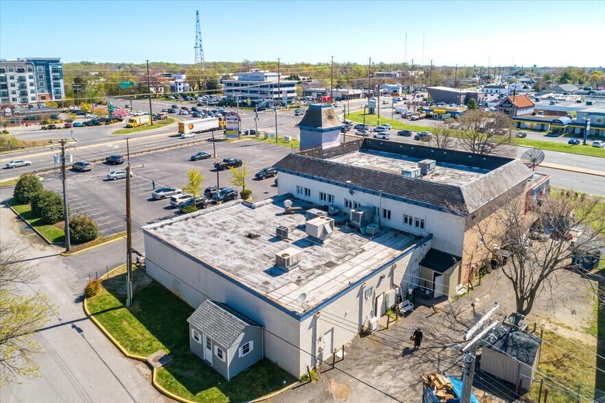 More Photos Of 2049 West St, Annapolis Freestanding For Lease