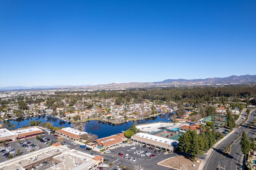 More Photos Of 24301 Muirlands Blvd, Lake Forest Freestanding For Lease