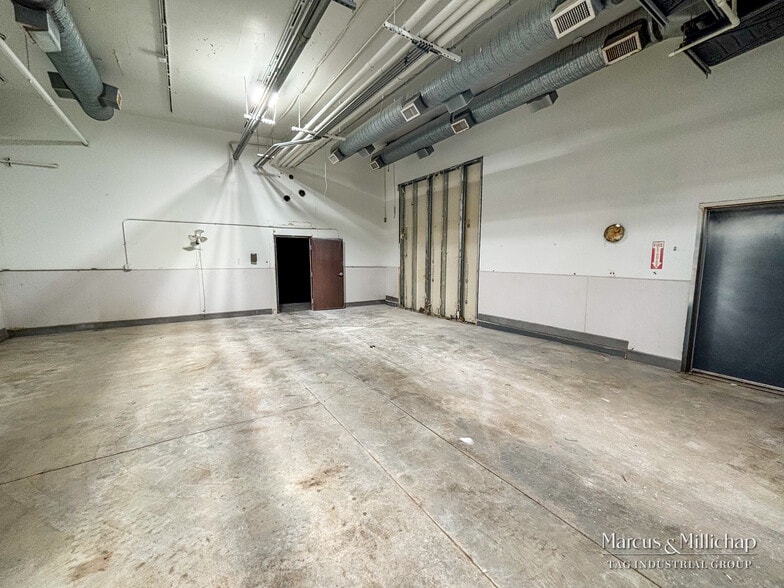 More Photos Of 4850 Jackson St, Denver Warehouse For Sale