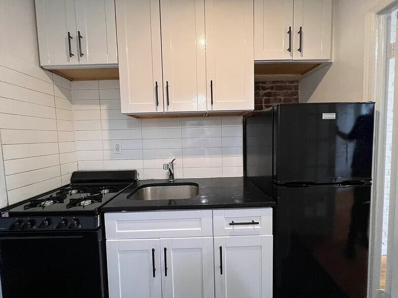 More Photos Of 109 Madison St, New York Apartments For Sale