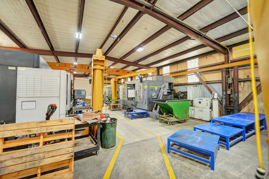 More Photos Of 2110 W 44th St, Odessa Industrial For Sale