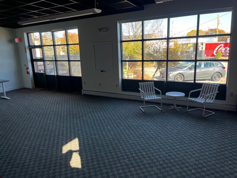 More Photos Of 19 Arbor St, Portland Office For Lease