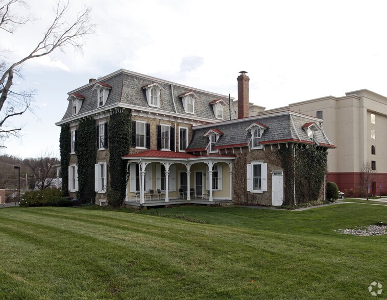 More Photos Of 1574 Easton Rd, Warrington Office Residential For Lease