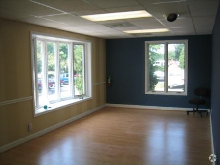 More Photos Of 3921-3951 University Dr, Fairfax Office For Lease