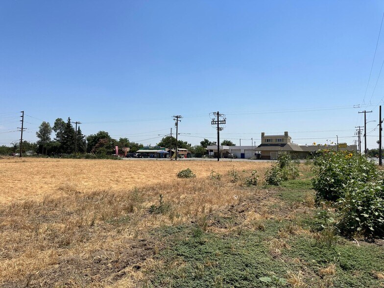 More Photos Of Avenue 168 @ Road 168, Woodville Land For Sale