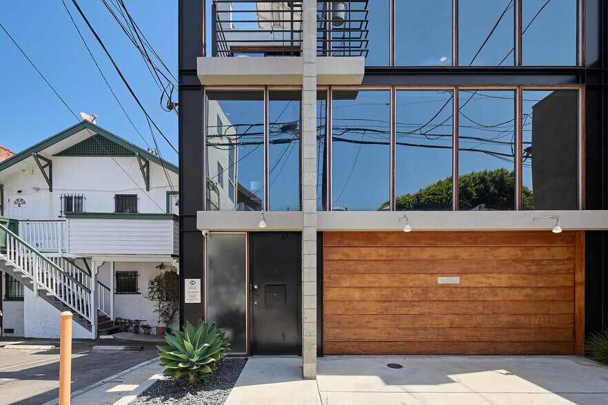 More Photos Of 1313 Innes Pl, Venice Apartments For Sale