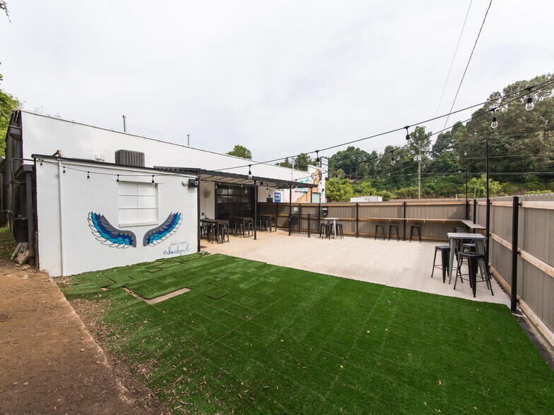 More Photos Of 51 Sweeten Creek Rd, Asheville Freestanding For Lease