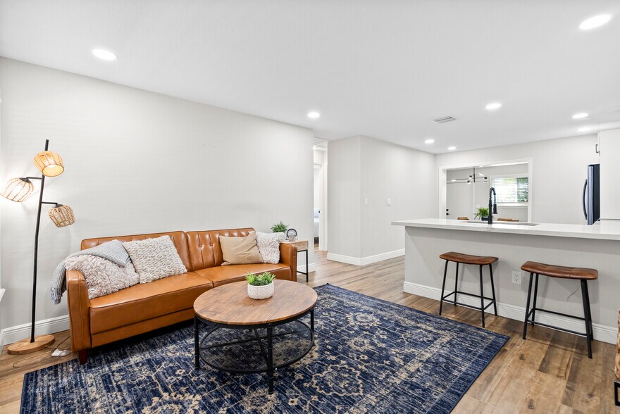 More Photos Of 2456 SW Hideaway Ln, Stuart Apartments For Sale