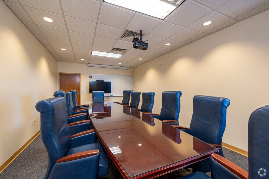 More Photos Of 3255 Independence St, Cape Girardeau Hospital For Sale