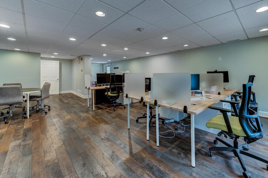 More Photos Of 105 Atsion Rd, Medford Medical For Sale