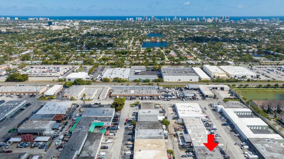 More Photos Of 1053-1057 NE 43rd St, Oakland Park Warehouse For Lease